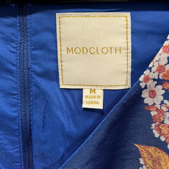 ModCloth "Beautiful You" Fit and Flare Dress Size Medium in Floral Helix - Picture 5 of 7